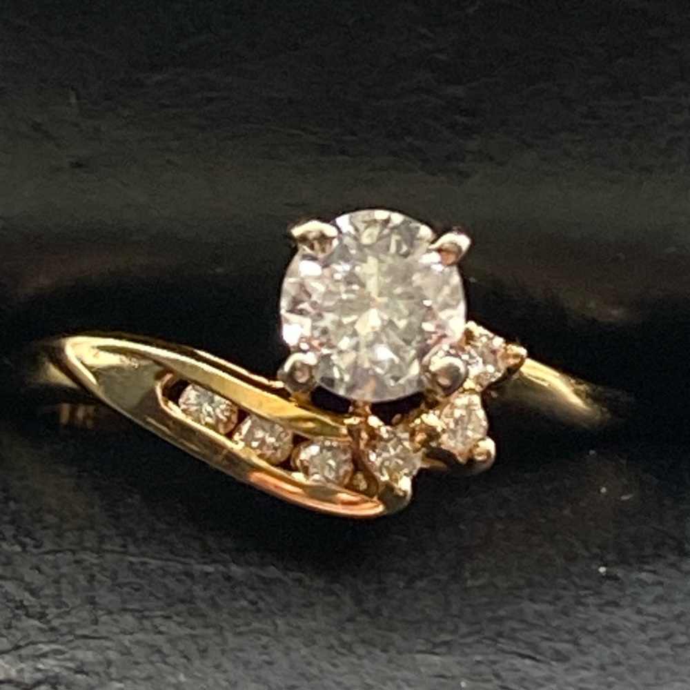 🌴 14-K Gold Wedding Band Set - Picture 3 of 14